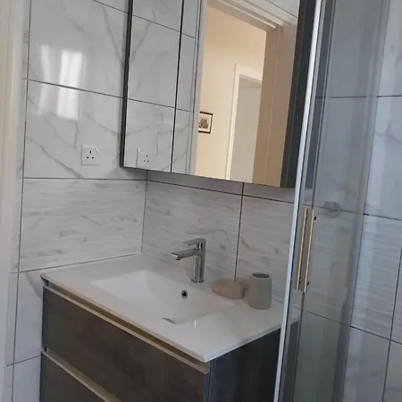 Kings With Private Garden