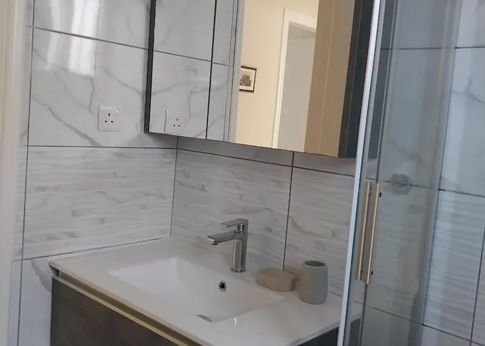 Kings With Private Garden