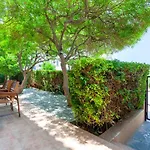Kings With Private Garden