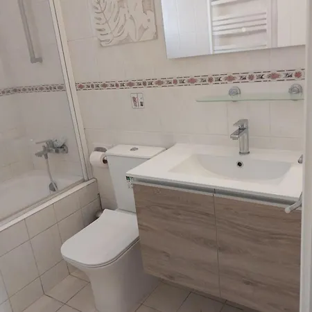 Kings With Private Garden * Paphos