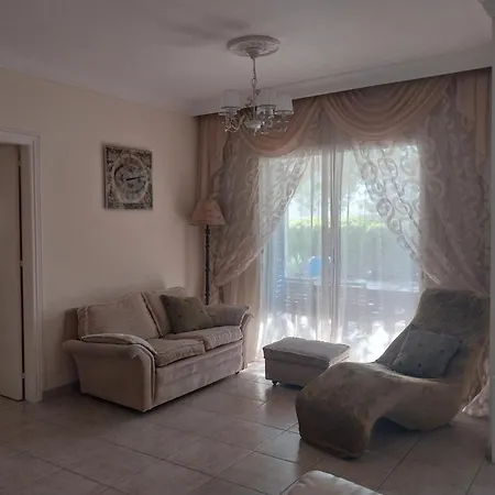 Kings With Private Garden דירה