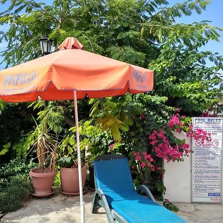 Апартаменты Kings With Private Garden Пафос