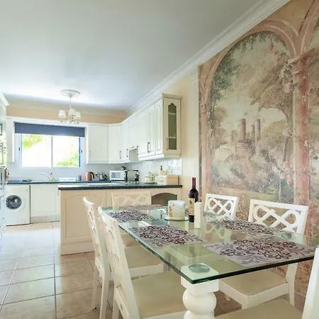 Kings With Private Garden *