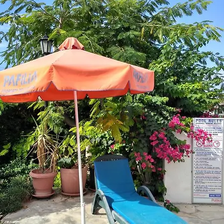 Appartement Kings With Private Garden Paphos