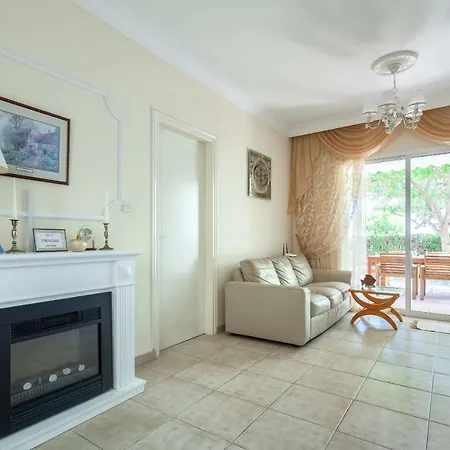 Appartement Kings With Private Garden Paphos