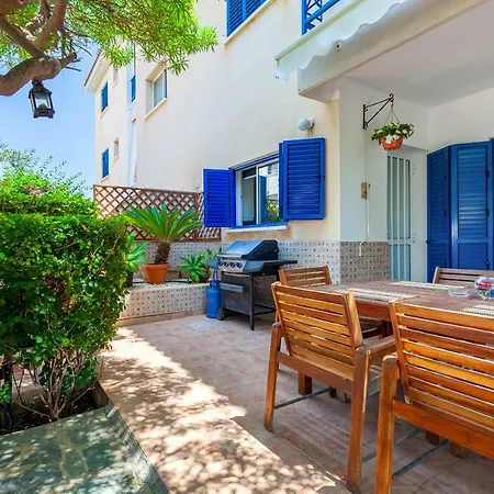 Daire Kings With Private Garden