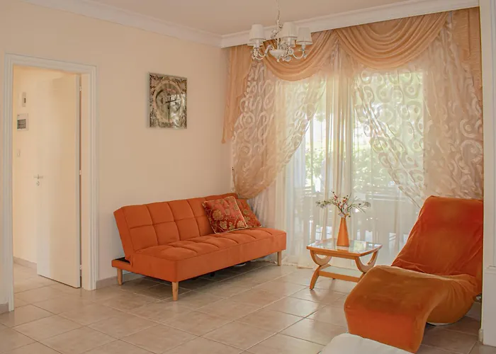 Kings With Private Garden Apartmán *