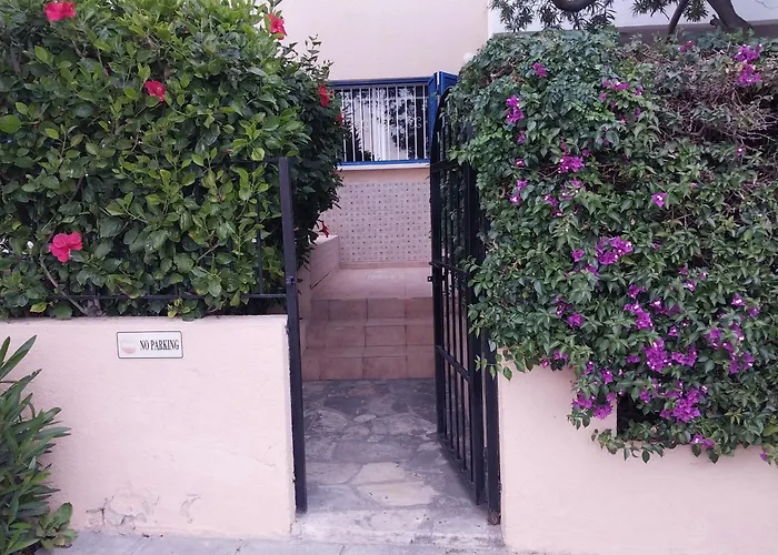 Kings With Private Garden Apartamento *