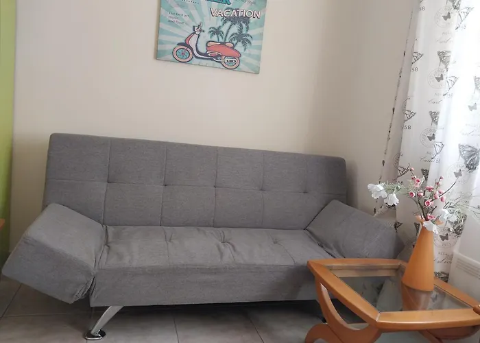 Kings With Private Garden * Paphos