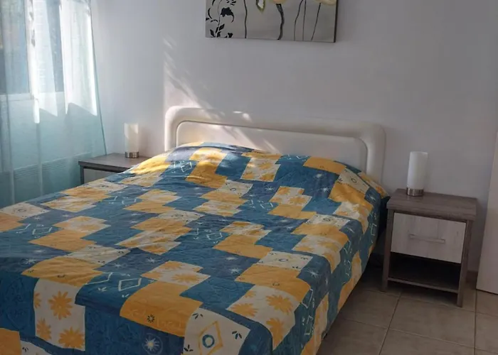 Kings With Private Garden Apartamento