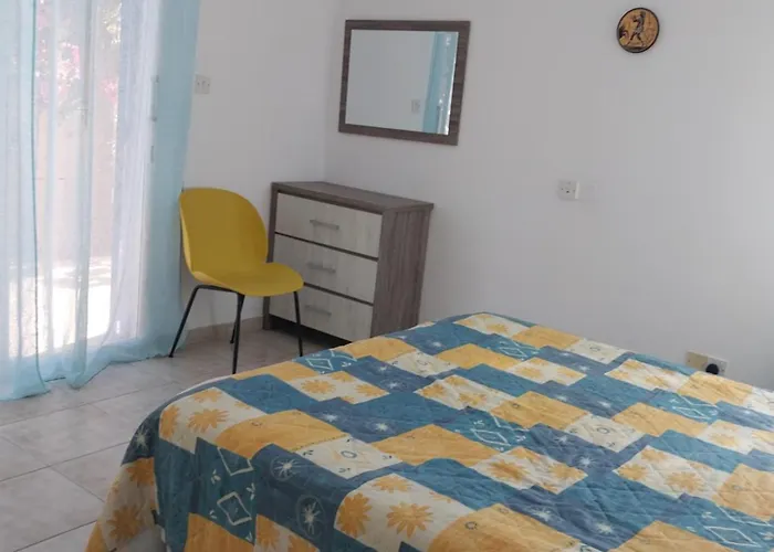 Kings With Private Garden Apartamento *