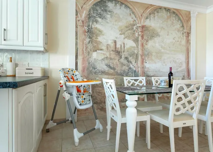 Kings With Private Garden * Paphos