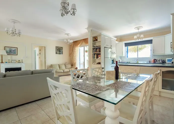 Kings With Private Garden Apartamento